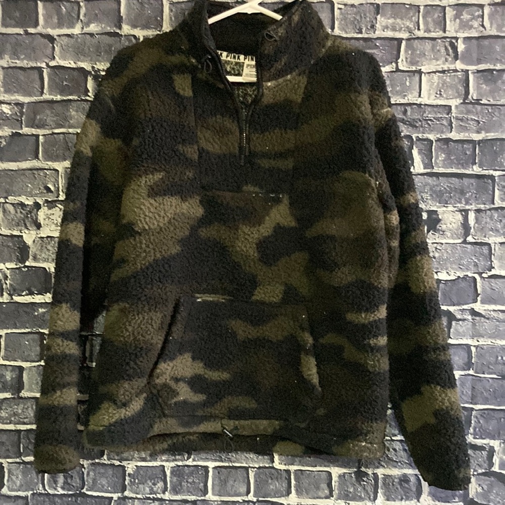 Medium Pink camouflage Sherpa pullover